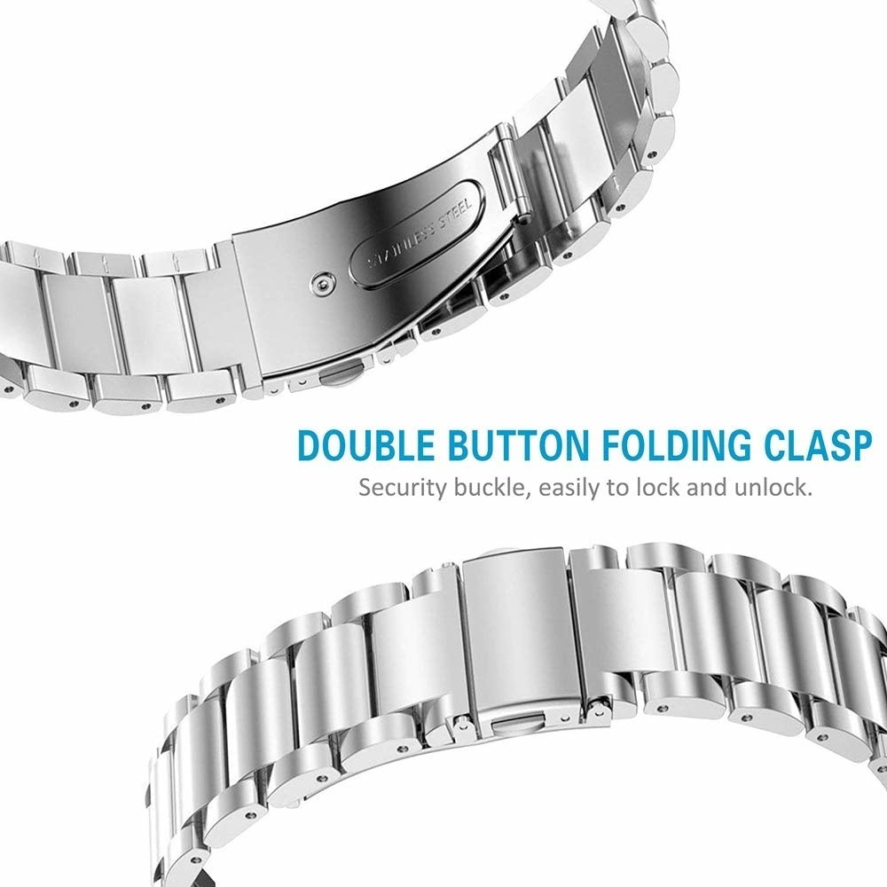 Nahaufnahme eines Edelstahl-Armbandverschlusses mit der Aufschrift 'DOUBLE BUTTON FOLDING CLASP'.