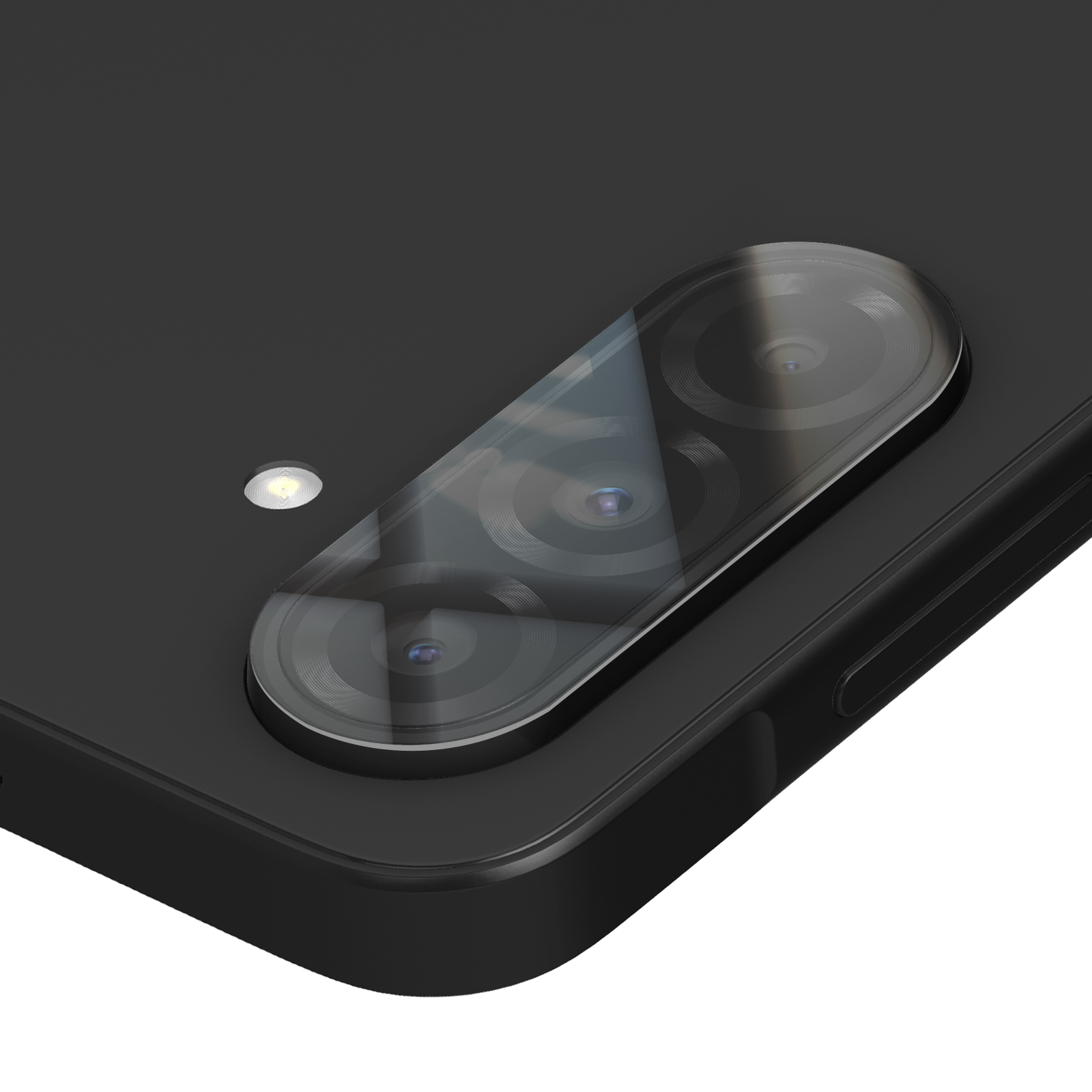 Primo piano di uno smartphone nero. Visibile array di fotocamere a tre lenti con vetro riflettente. Una luce è accanto alla fotocamera.