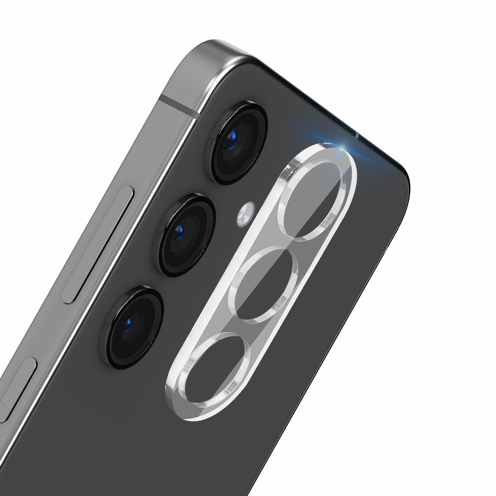 Primo piano di un gruppo fotocamere per smartphone con tre obiettivi, un flash e una protezione trasparente. Il telefono è grigio.