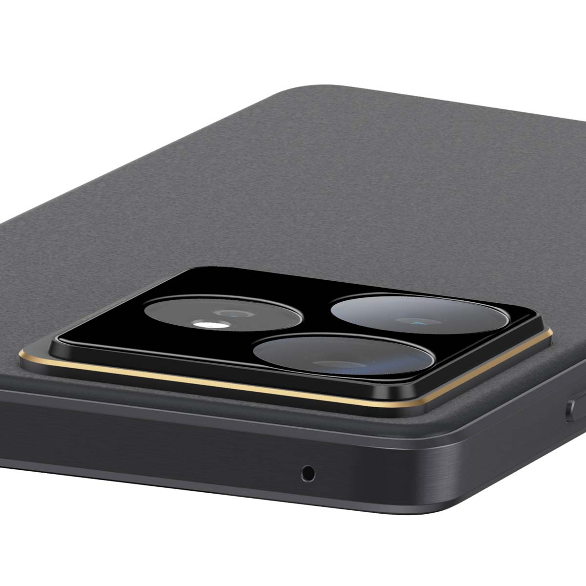 Gros plan du module caméra d'un téléphone. Le module caméra comprend trois lentilles avec une bordure dorée, sur un corps noir.