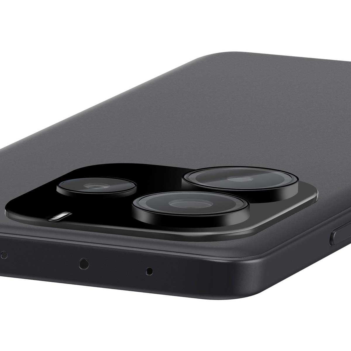 Primo piano di uno smartphone nero. Ha tre obiettivi della fotocamera in alto a sinistra. La parte posteriore del telefono è grigio scuro.
