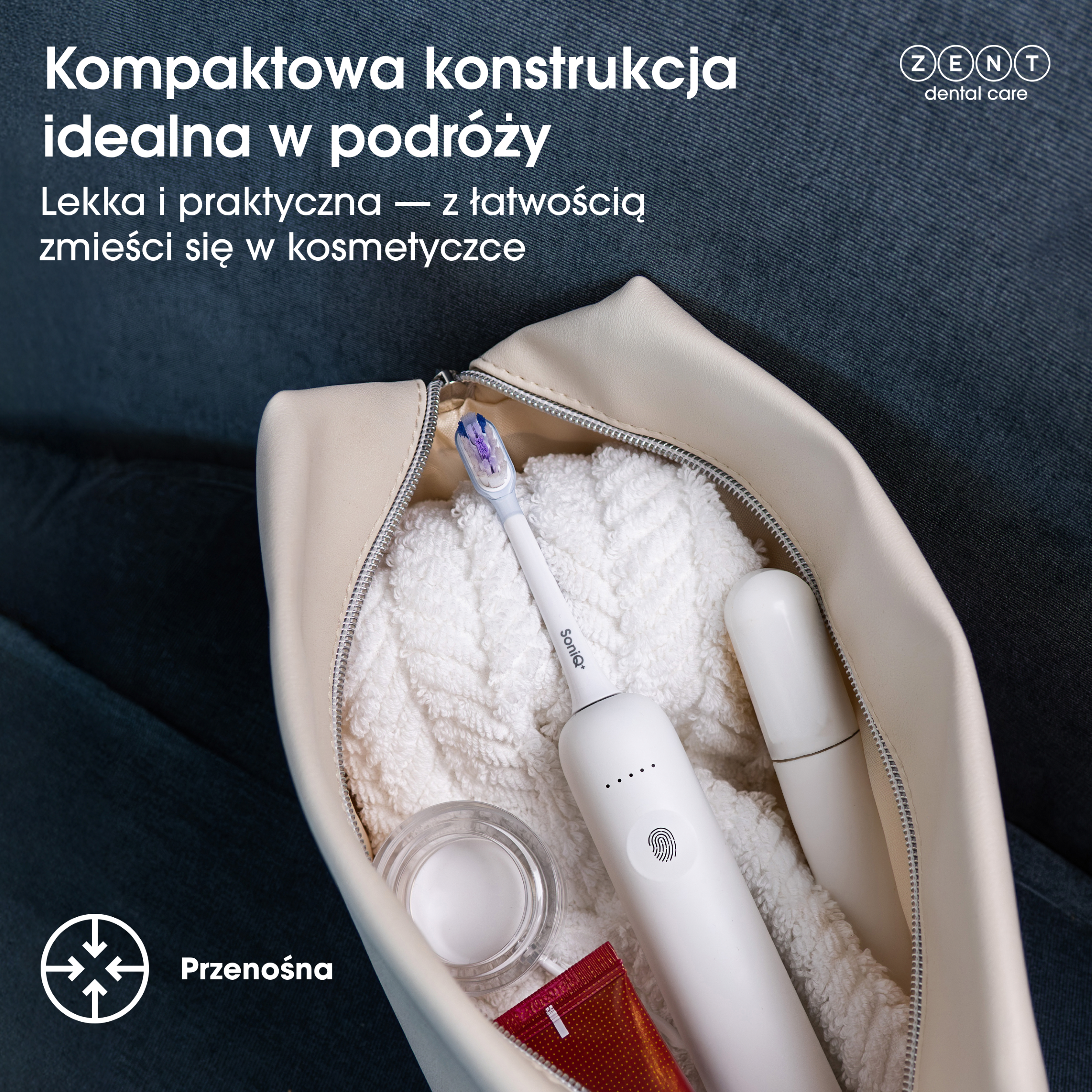 Kosmetyczka zawiera białą szczoteczkę do zębów, słoiczek kremu i tubkę. Tło ma niebieską fakturę dżinsu. Torba jest beżowa.