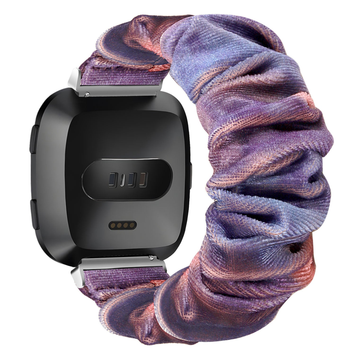 Eine schwarze Smartwatch mit einem Scrunchie-Band in Lila, Blau und Rosa. Die Uhr hat ein Digitaldisplay und einen Ladeanschluss.