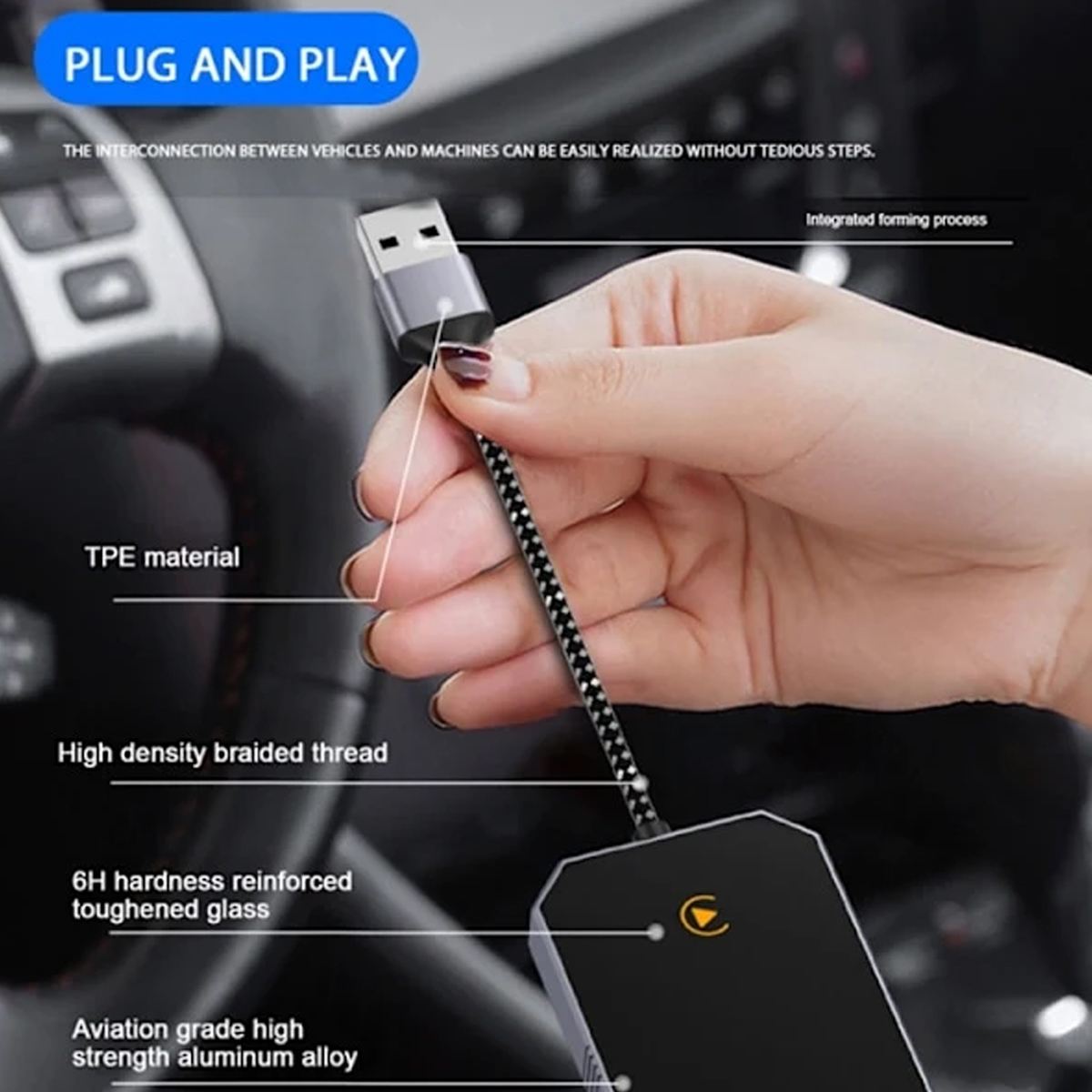 Eine Hand hält ein USB-Kabel, das mit einem schwarzen Gerät verbunden ist. Text beschreibt Kabeleigenschaften wie TPE-Material und geflochtenes Gewebe.