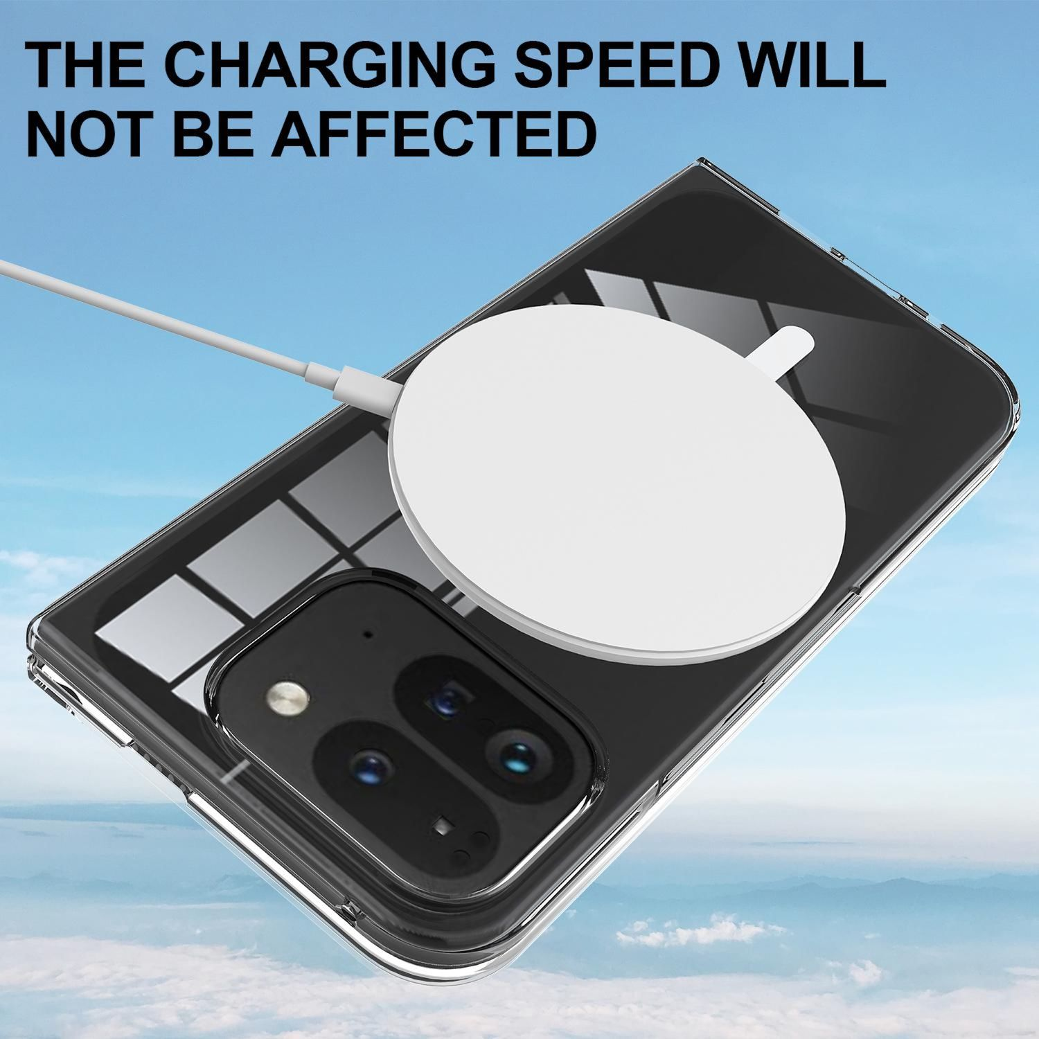 Un teléfono en una funda transparente se está cargando de forma inalámbrica. Se adjunta una almohadilla de carga blanca. El cielo es visible en el fondo.