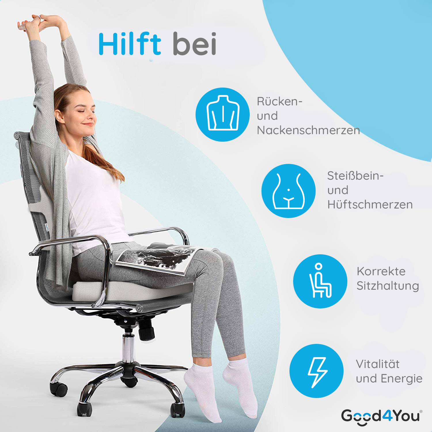 Eine Frau sitzt im Bürostuhl, Arme erhoben. Text hebt Vorteile hervor: Rückenschmerzlinderung, Hüftschmerzlinderung, korrekte Haltung und Energie.
