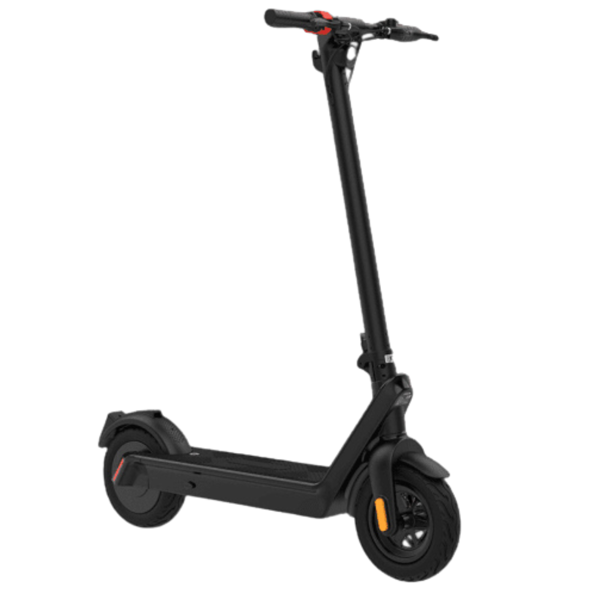 Czarna hulajnoga elektryczna na białym tle. Ma czerwony akcent na kierownicy i pomarańczowe odblaski.
