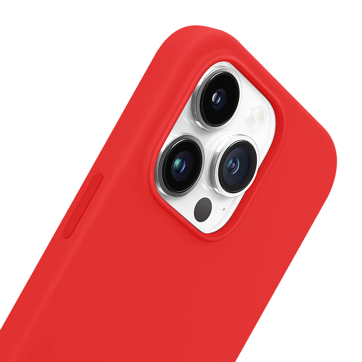 Primo piano di una custodia rossa per telefono con tre lenti della fotocamera. La custodia è liscia e copre il bordo del telefono, su sfondo bianco.