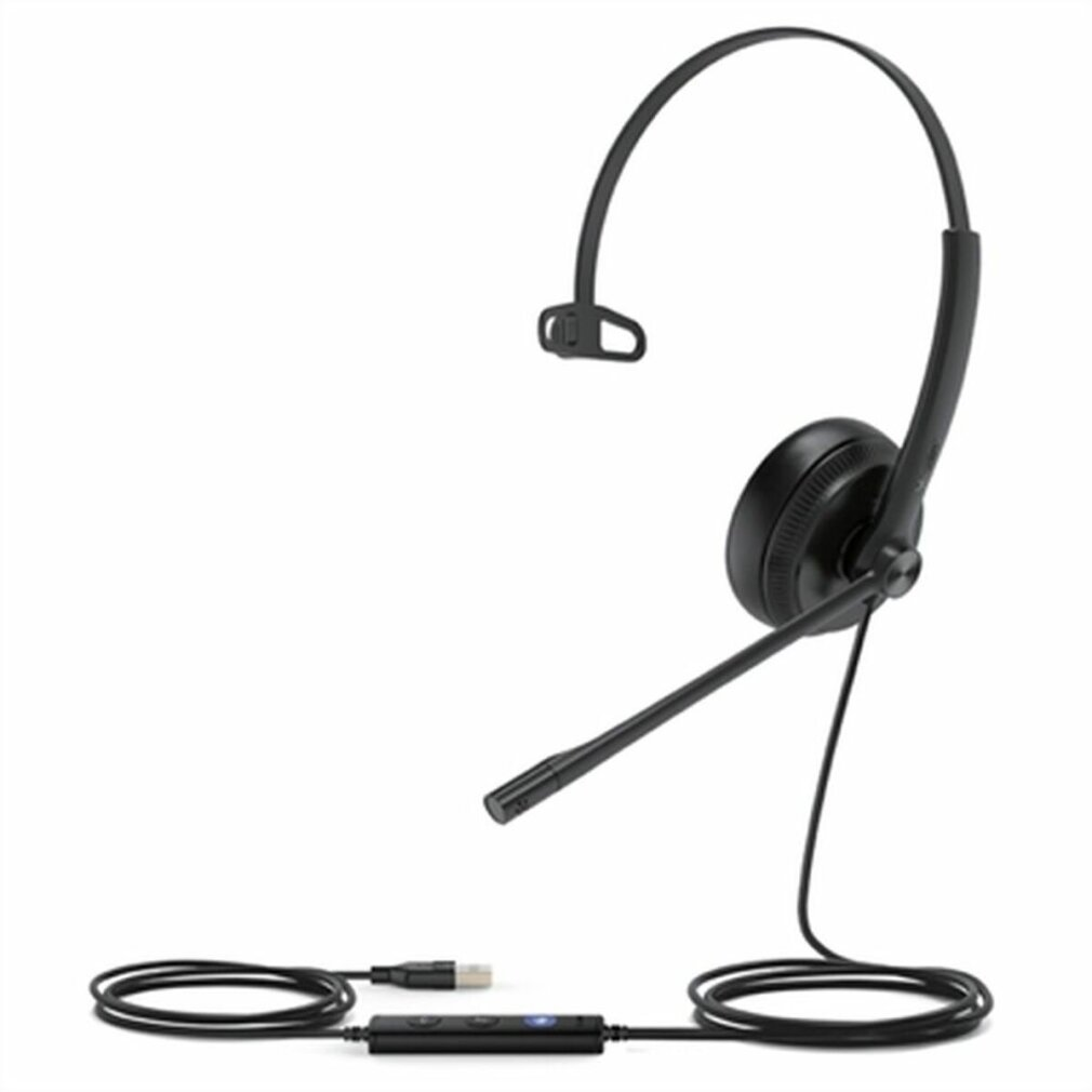 Een zwarte headset met een microfoon en een bedieningseenheid. De headset staat op een witte achtergrond.