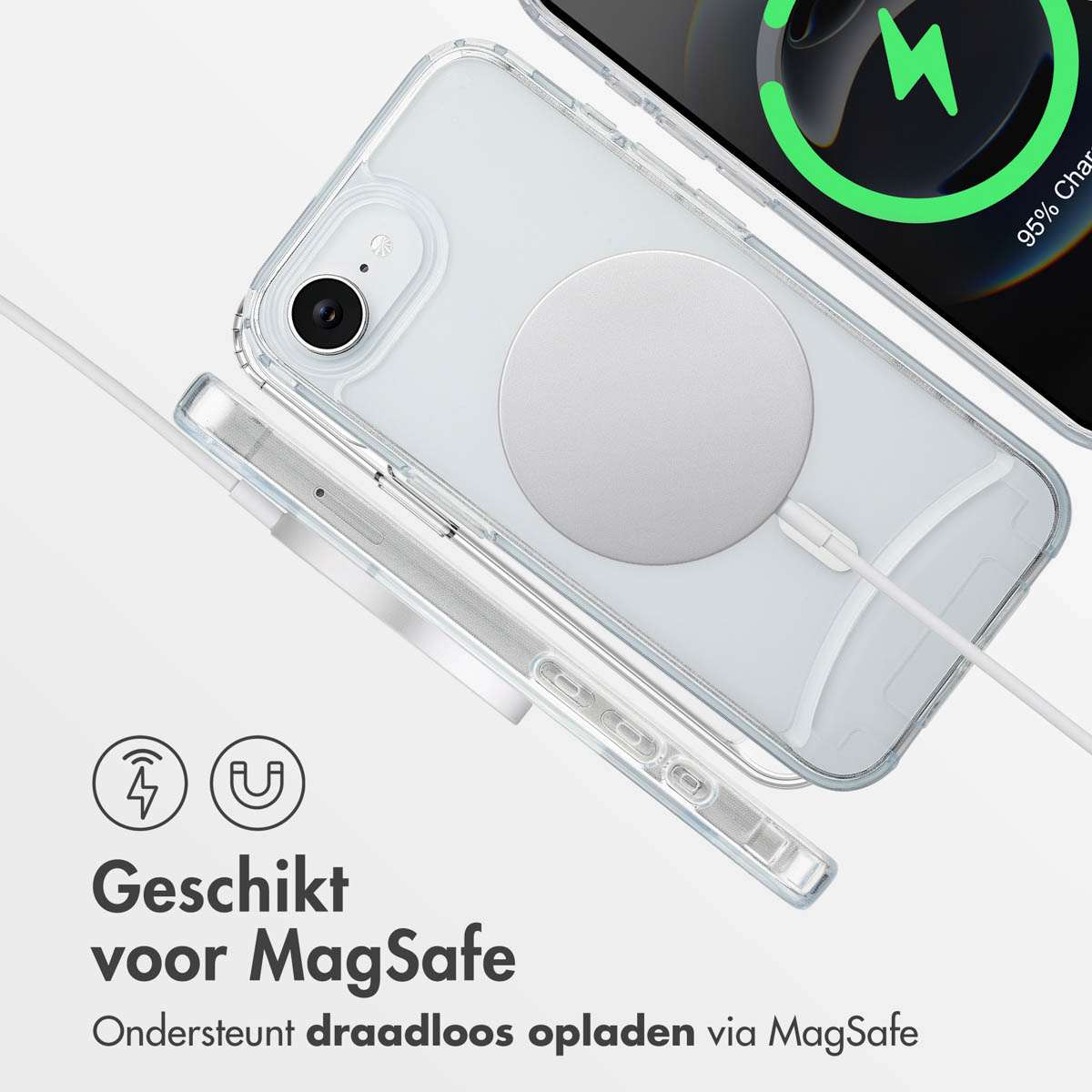 Un iPhone avec un chargeur MagSafe connecté, affichant 95 % de charge. Le téléphone est dans un étui transparent et le chargeur a un câble blanc.
