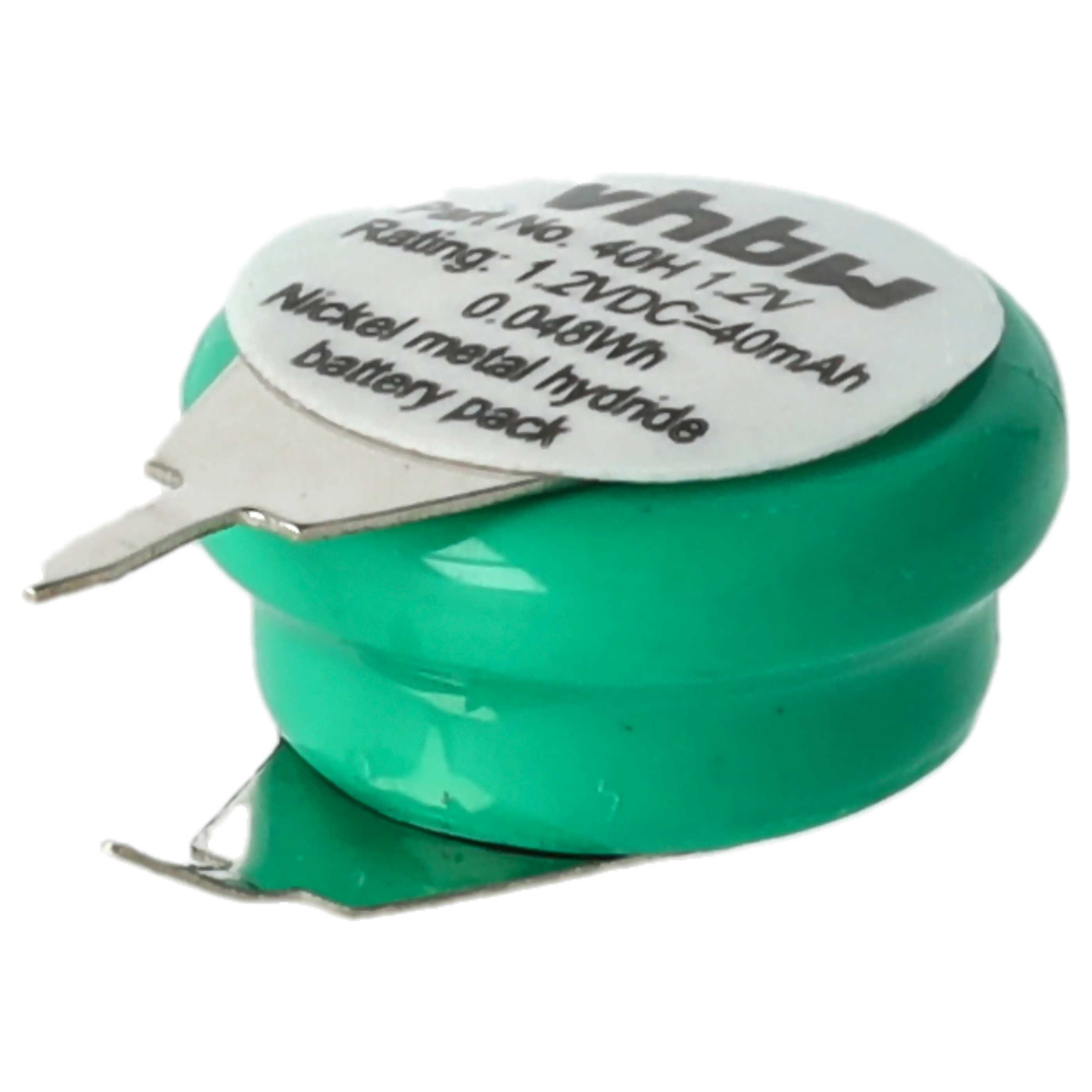 Eine grüne Batterie mit weißem Etikett mit Text und Metalllasche, isoliert auf weißem Hintergrund.
