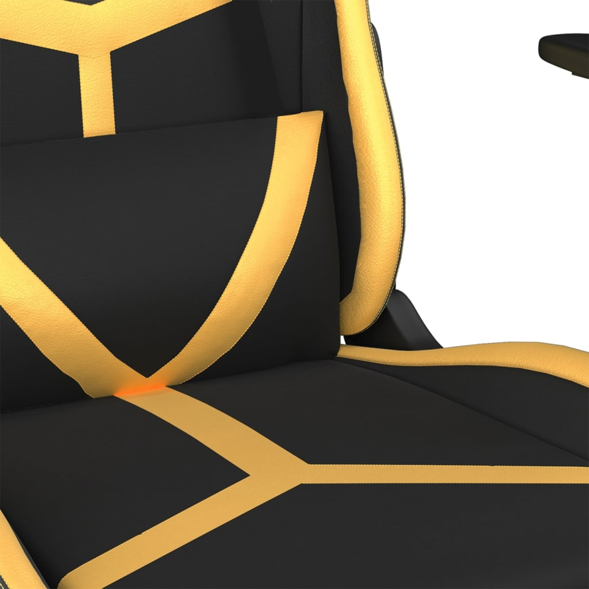 Nahaufnahme eines schwarzen Gaming-Stuhls mit gelben Akzenten. Der Stuhl hat ein geometrisches Design und steht vor einem weißen Hintergrund.