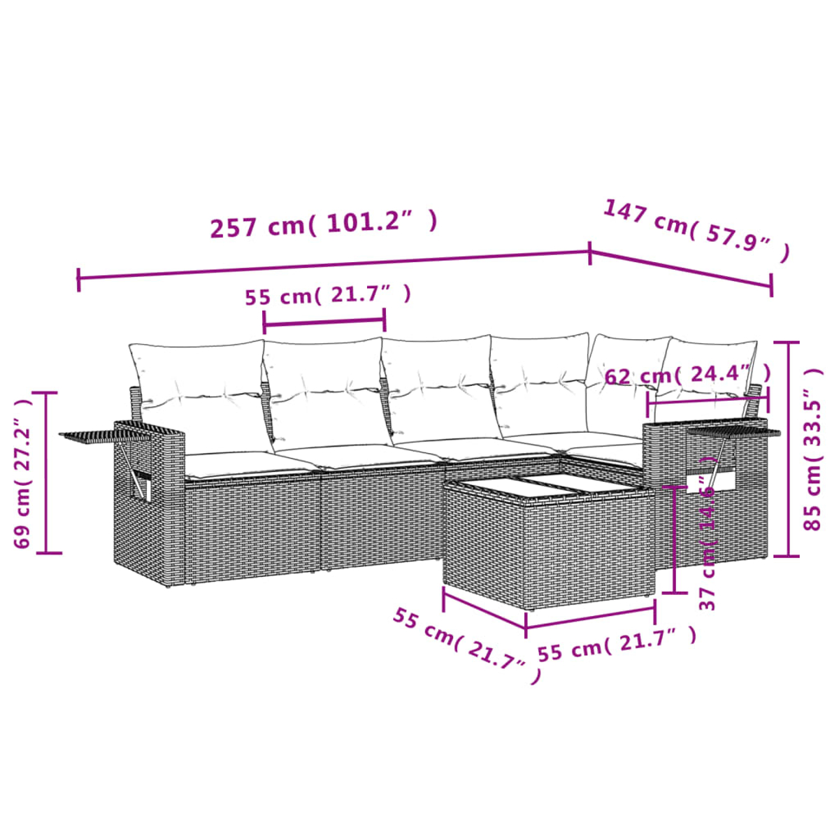 Ein geflochtenes Ecksofa mit Kissen, einem passenden Couchtisch und Abmessungen in Zentimetern und Zoll.