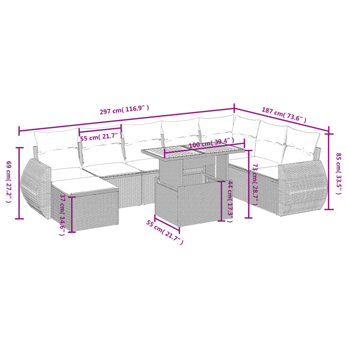 Set di mobili da esterno con dimensioni. Include un divano, un tavolo e una chaise longue. Cuscini beige su telai in rattan.