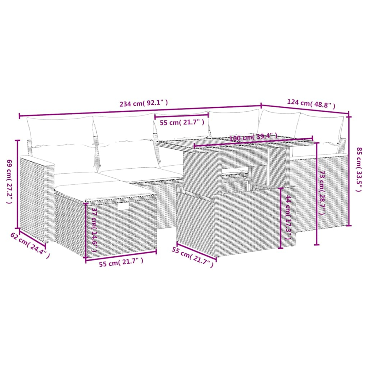 Un set di mobili da esterno in vimini con divano, tavolo e pouf. Le dimensioni sono indicate in cm e pollici. Cuscini bianchi sul divano.