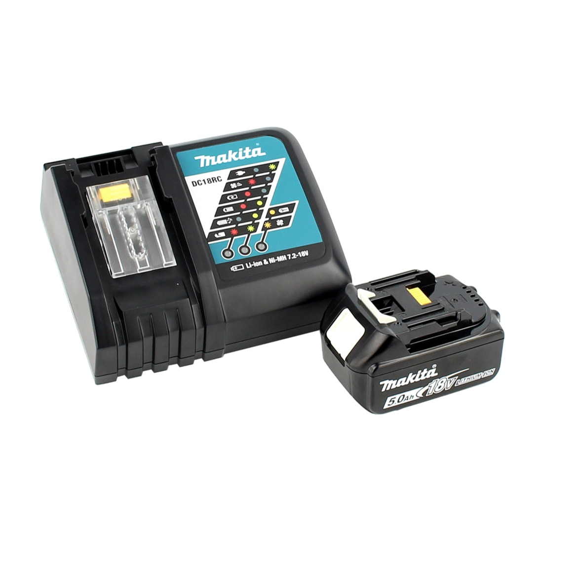 Ein schwarzes Makita-Akkuladegerät und ein Akku auf weißem Untergrund. Das Ladegerät hat ein Anzeigefeld und der Akku hat 18V.