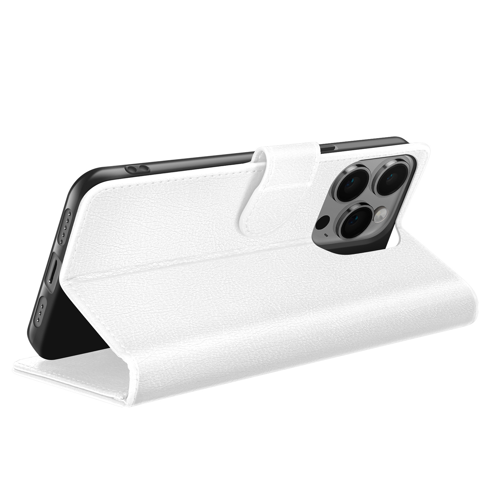 Un étui de téléphone en cuir blanc est ouvert, révélant un téléphone noir avec plusieurs objectifs, sur fond blanc.