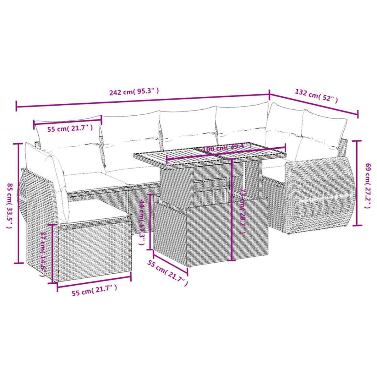 Ein Rattan-Terrassenset mit Tisch, Sofa und Stühlen. Maße sind angegeben. Weiße Kissen kontrastieren mit dem braunen Korb.