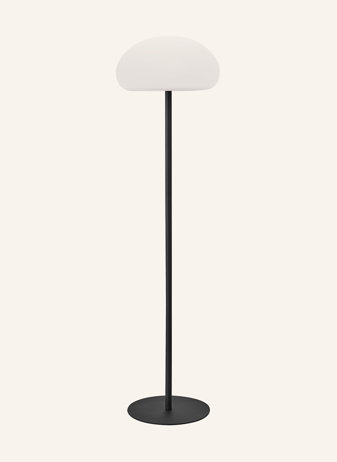 Moderne Stehlampe mit rundem Fuß und Schaft. Der Lampenschirm ist weiß und pilzförmig.