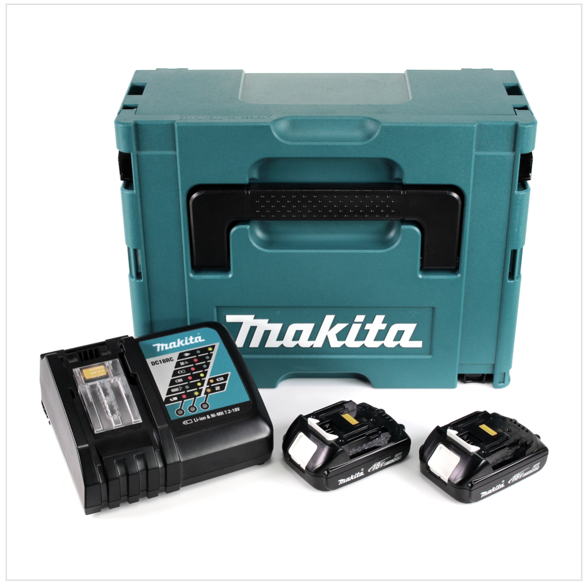 Eine türkisfarbene Makita-Werkzeugkiste, ein Ladegerät und Batterien befinden sich auf einer weißen Oberfläche. Das Ladegerät und zwei Batterien sind im Vordergrund.