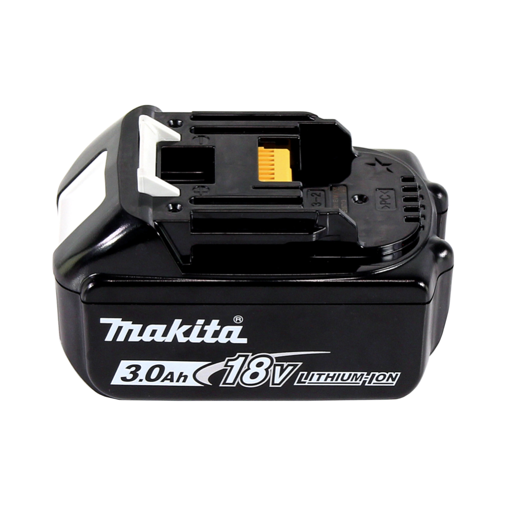 Ein schwarzer Makita 18V Lithium-Ionen-Akku. Weißes Logo mit Text, 3,0 Ah und 18 V. Gelber Stecker im Inneren.