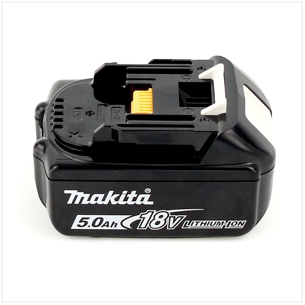 Schwarzer Makita 18V 5,0Ah Lithium-Ionen-Akku. Verfügt über ein schwarzes Gehäuse, weiße und gelbe Akzente und das Makita-Logo.
