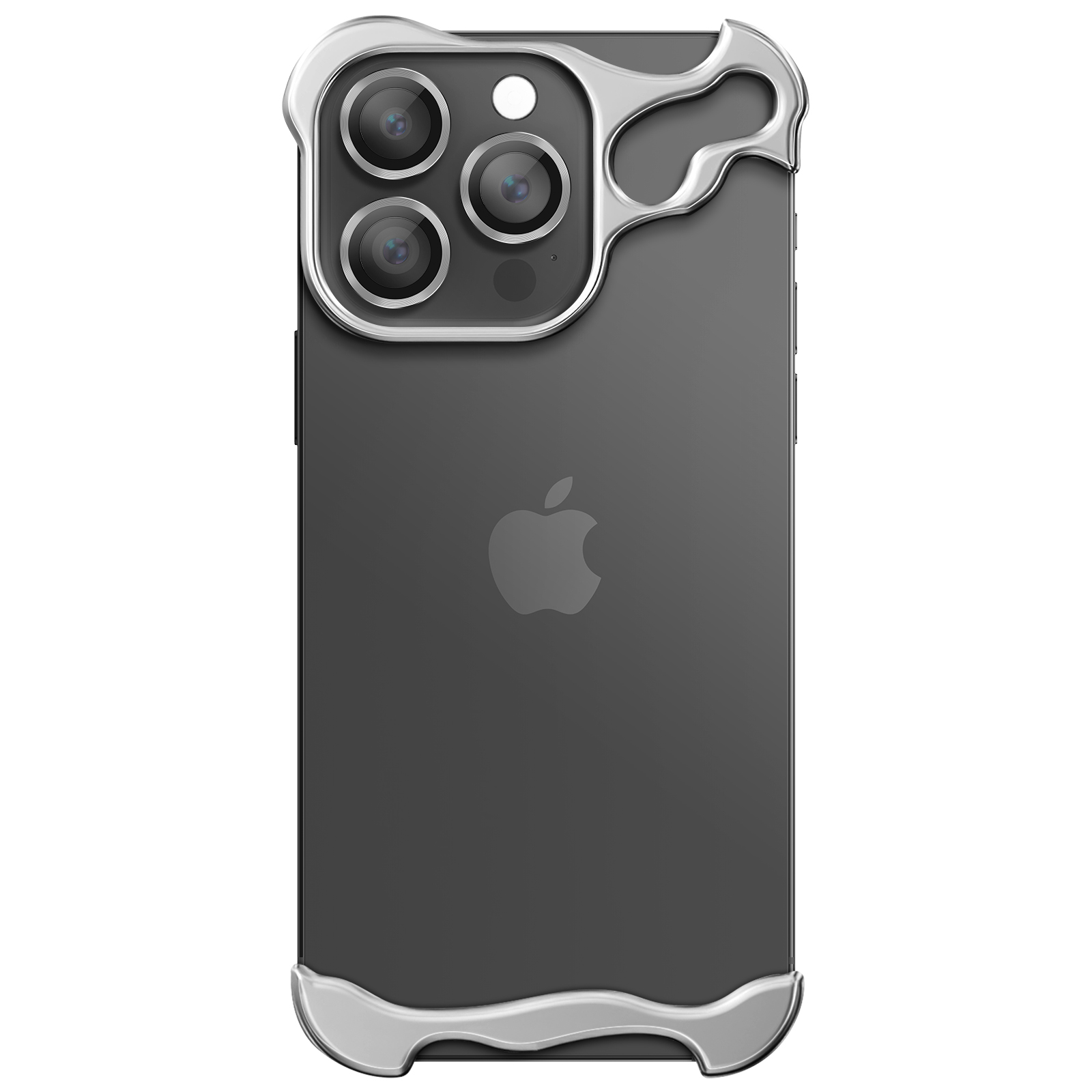 Un iPhone grigio con custodia argentata è centrato. La custodia ha un design unico attorno alla fotocamera. È visibile un logo Apple.