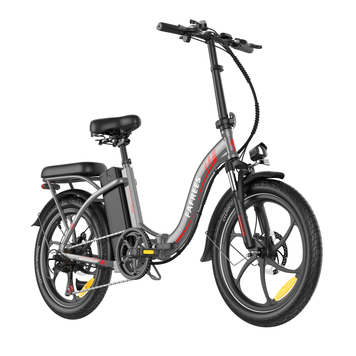 Szary rower elektryczny z czerwonymi paskami. Ma czarne siodełko, opony i kierownicę. Marka to FAREES.