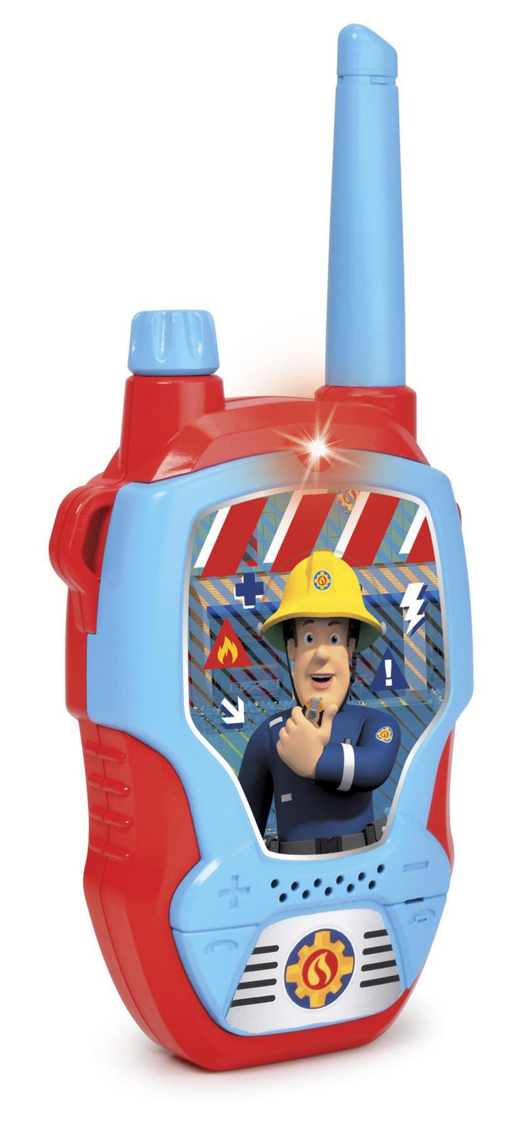 Ein rotes und blaues Spielzeug-Walkie-Talkie mit Feuerwehrmann Sam im Inneren. Es hat eine blaue Antenne und einen gelben Helm.