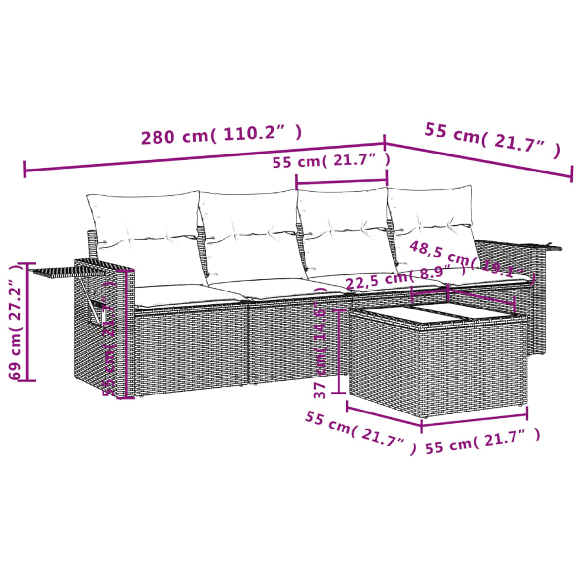 Geflochtenes Terrassenset mit Maßangaben. Es umfasst ein Sofa und einen Couchtisch. Kissen befinden sich auf dem Sofa.