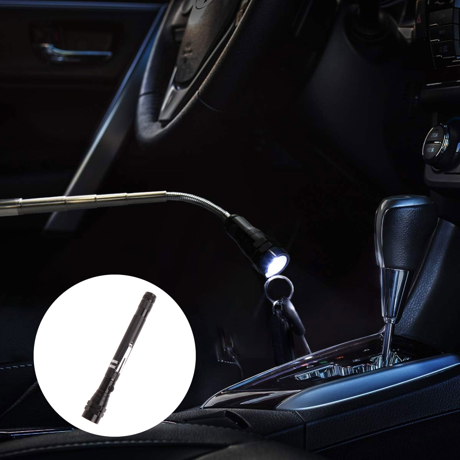 Eine schwarze Taschenlampe beleuchtet Autoschlüssel im Innenraum eines Autos. Die Taschenlampe ist an einem flexiblen Metallrohr befestigt.