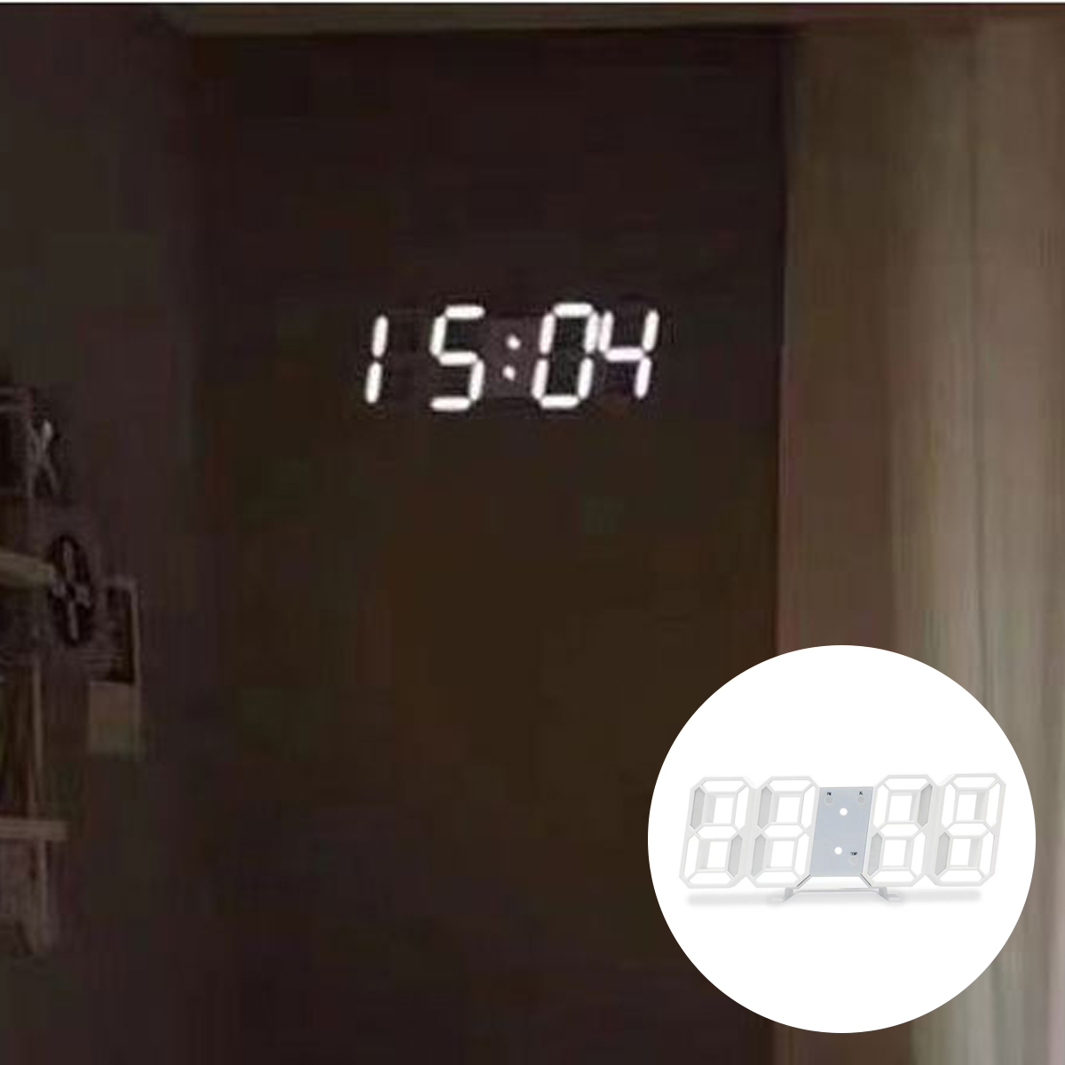 Eine Digitaluhr zeigt 15:04 an einer dunklen Wand an. Unten befindet sich ein kleineres Uhrenbild. Der Hintergrund ist ein Raum.