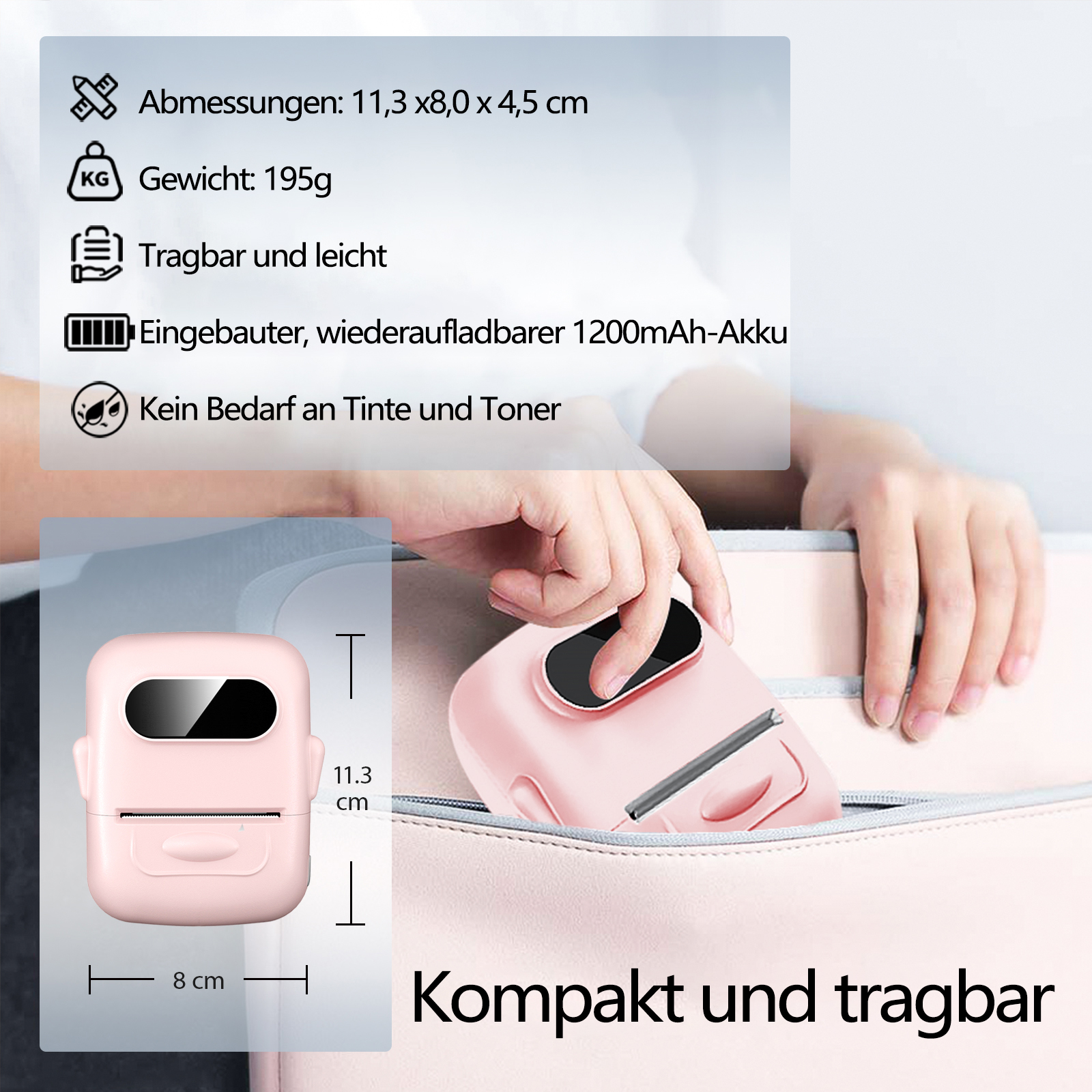 Ein pinkfarbener, kompakter Drucker wird von einer Hand in einer Tasche gehalten. Abmessungen und Merkmale sind auf Deutsch aufgeführt.