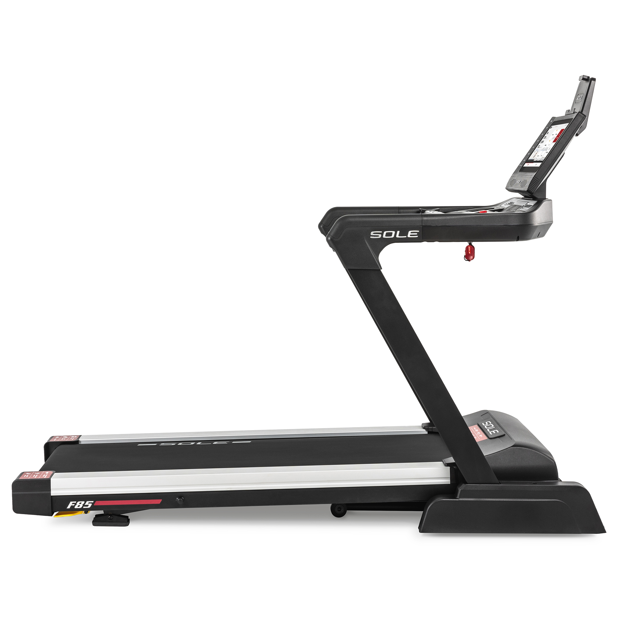 Ein schwarzes Sole F85 Laufband auf weißem Hintergrund. Es hat ein Display, ein Laufband und ist seitlich abgewinkelt.