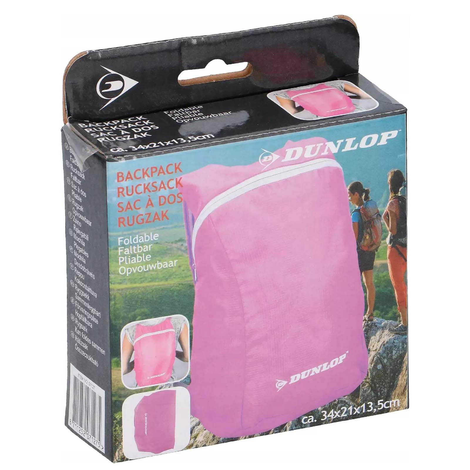 Una scatola mostra uno zaino Dunlop rosa. Il testo in più lingue descrive lo zaino. Due persone in piedi sullo sfondo.