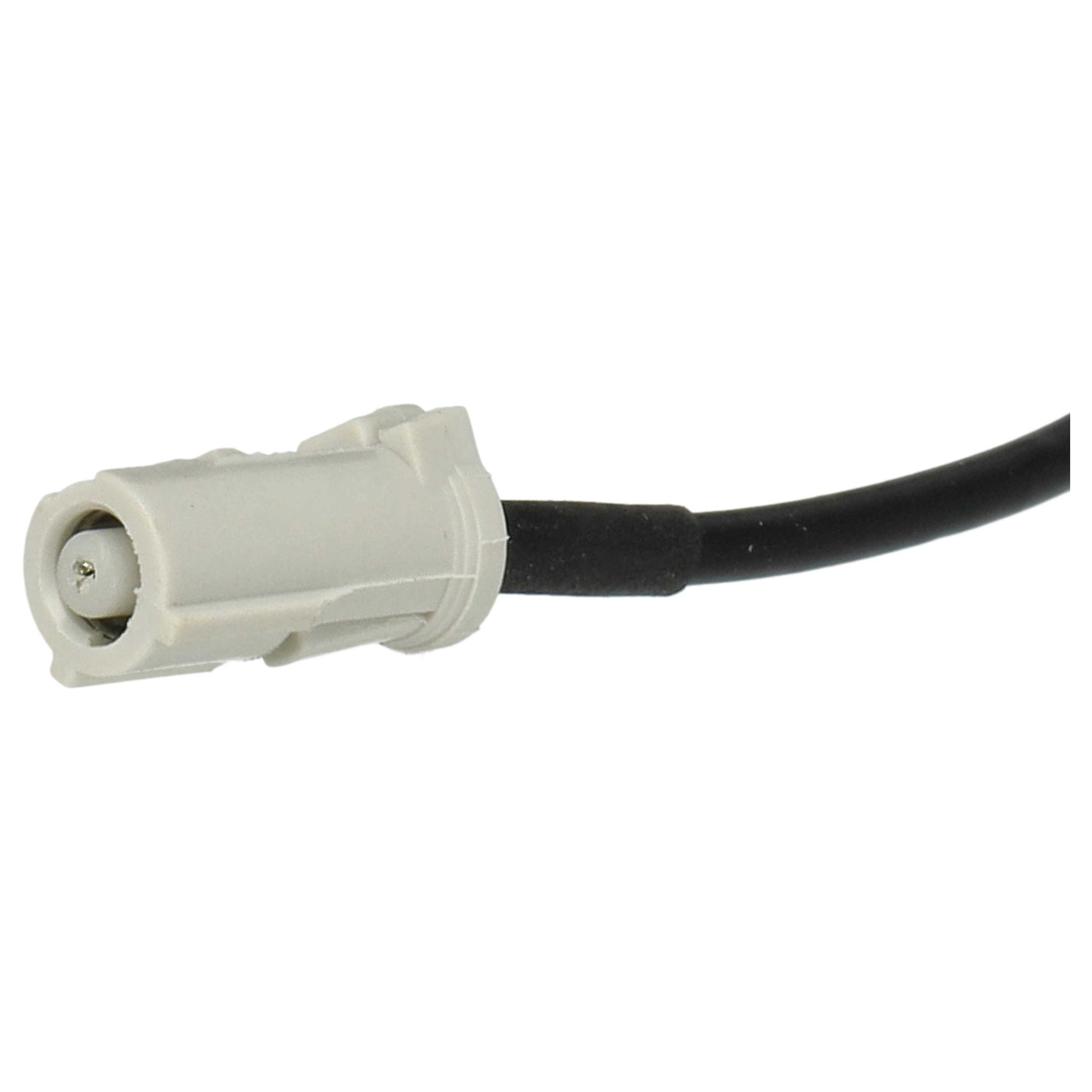 Ein weißer Stecker mit einem schwarzen Kabel, das sich nach rechts erstreckt. Der Stecker hat eine kleine Öffnung.