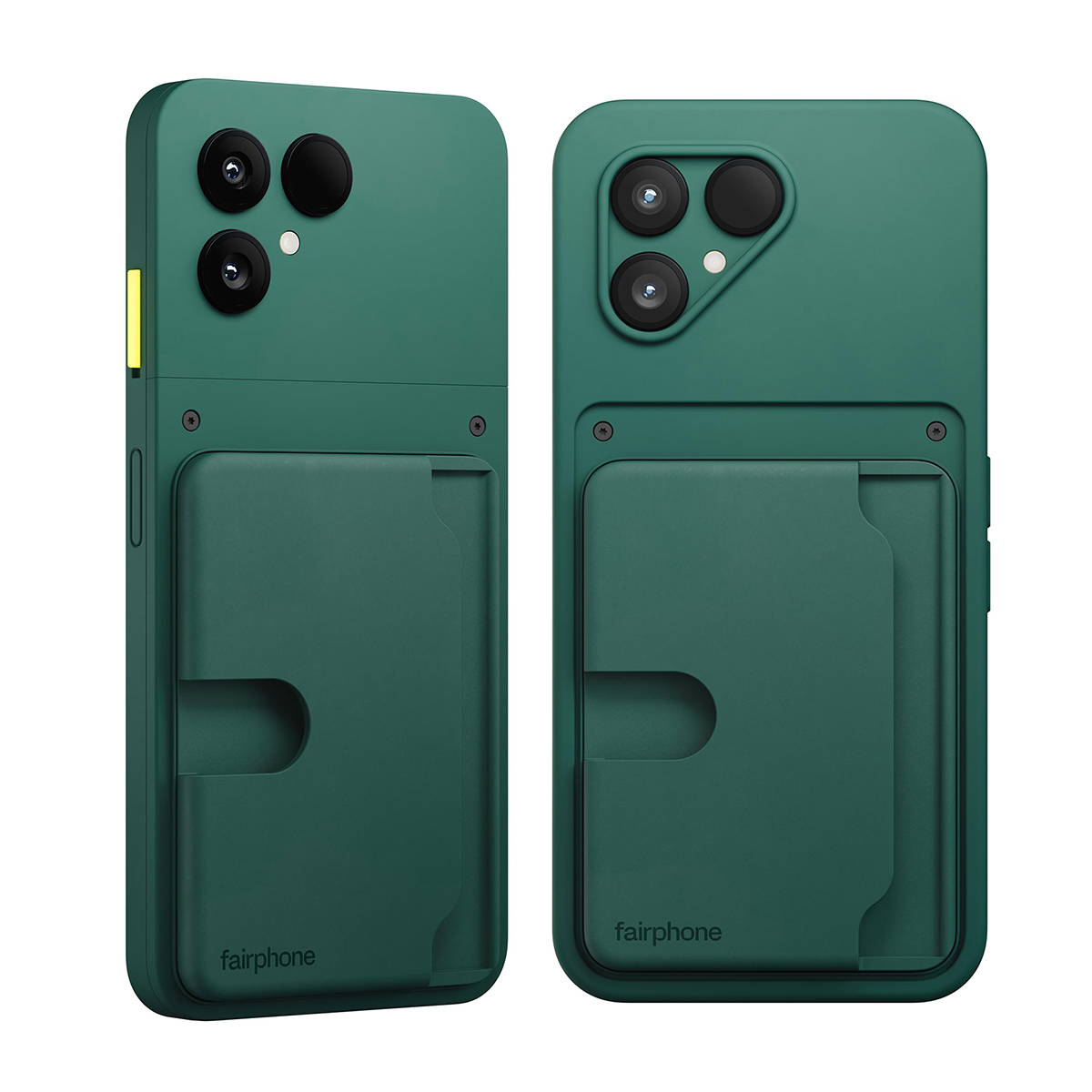 Due custodie verdi per telefono con ritagli per fotocamera e fessure per schede. Il logo fairphone è in basso. Uno ha un pulsante giallo.