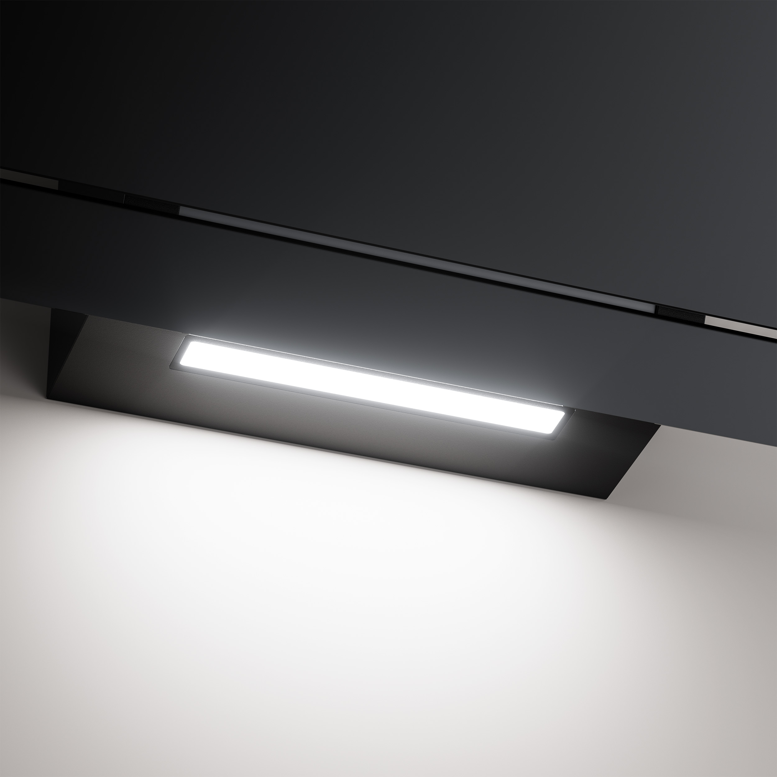 Een close-up van een moderne plafondlamp. Het heeft een rechthoekige vorm met helder licht. De achtergrond is wit.