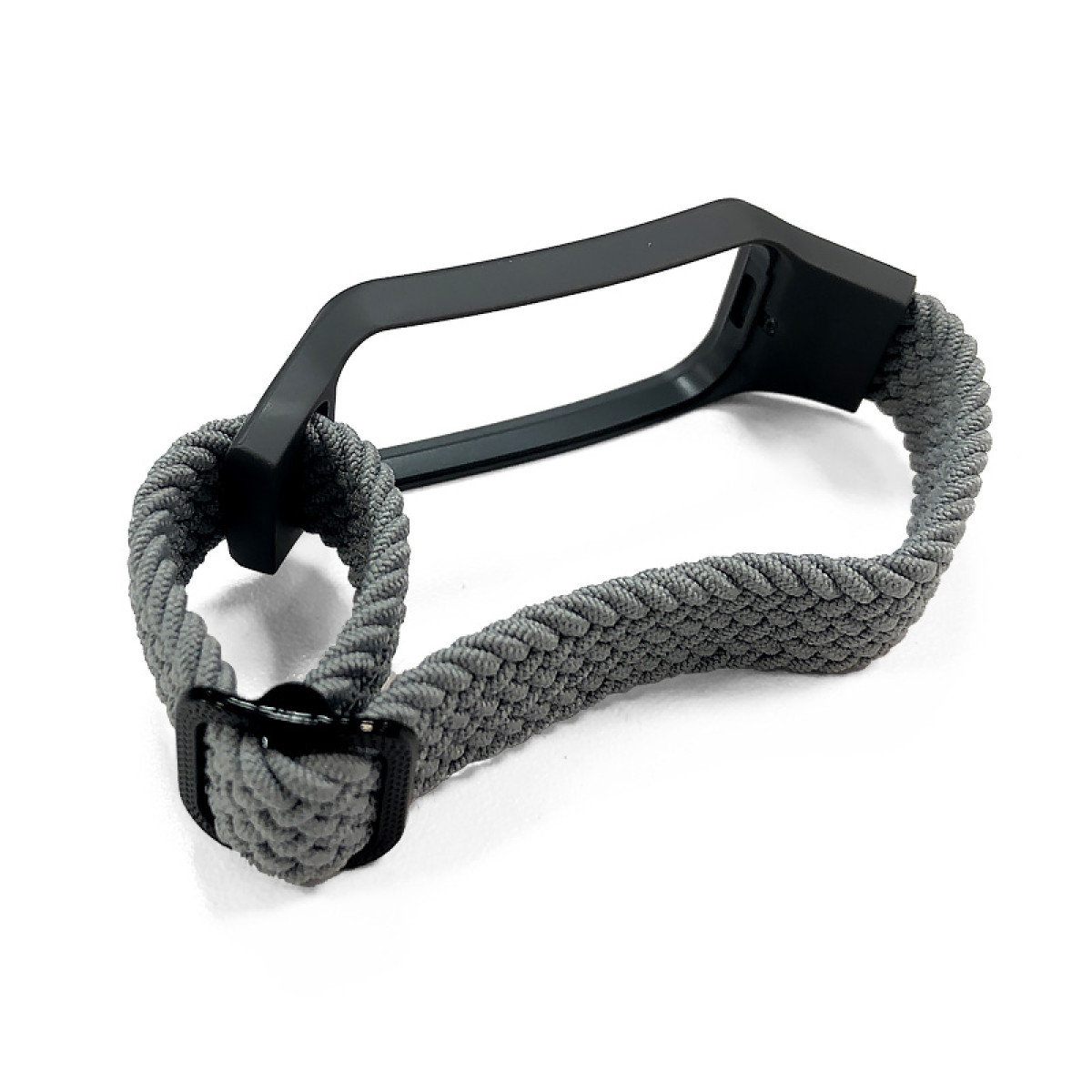 Ein graues gewebtes Armband mit schwarzem Rahmen und Schnalle liegt auf einer weißen Oberfläche. Das Band besteht aus dickem, geflochtenem Seil.
