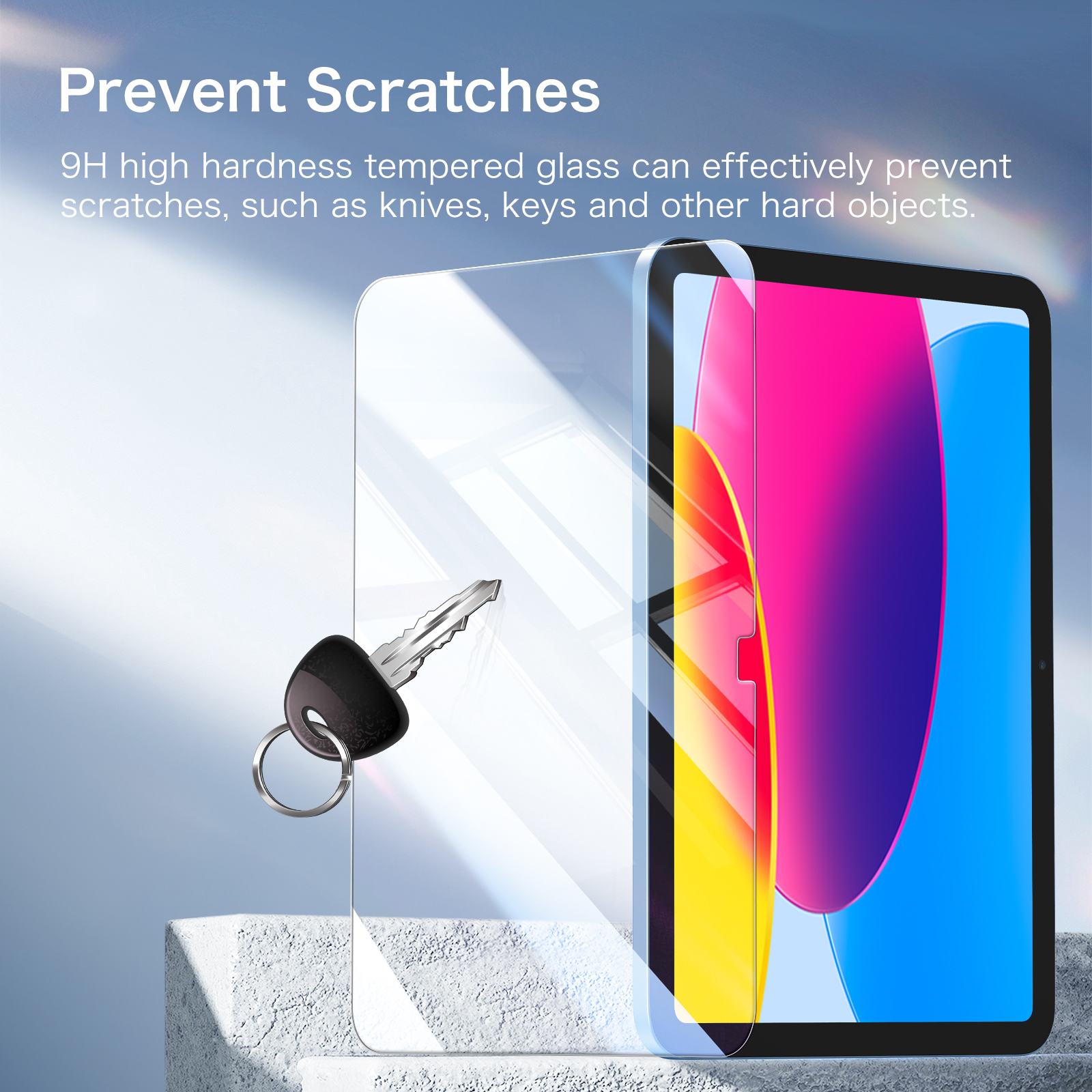 Ein Displayschutz mit einem Schlüssel daneben. Der Displayschutz befindet sich auf einem Tablet. Der Text lautet 'Kratzer verhindern'.