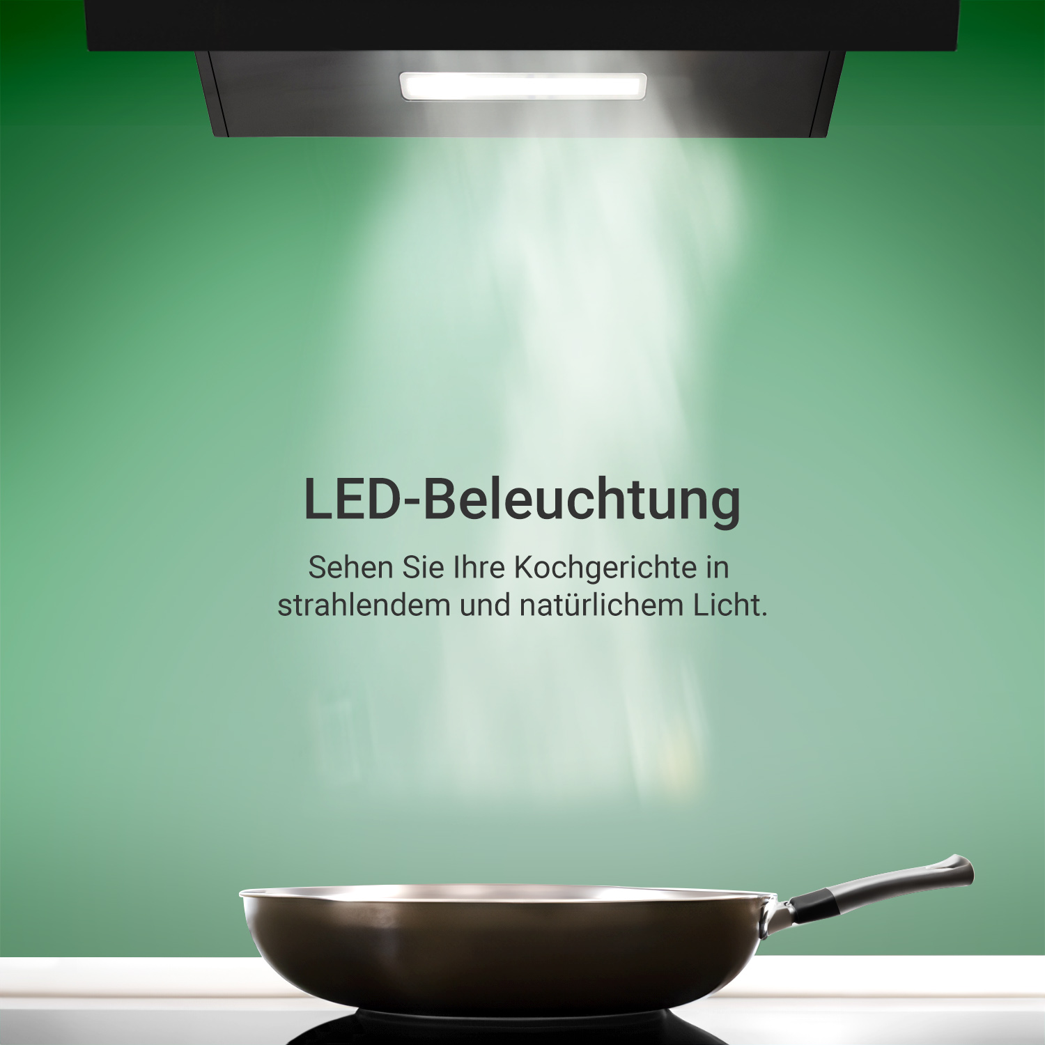 Una padella su un fornello, sotto una cappa con illuminazione a LED. Testo: 'Illuminazione LED' e 'Vedi i tuoi piatti con luce radiosa.'