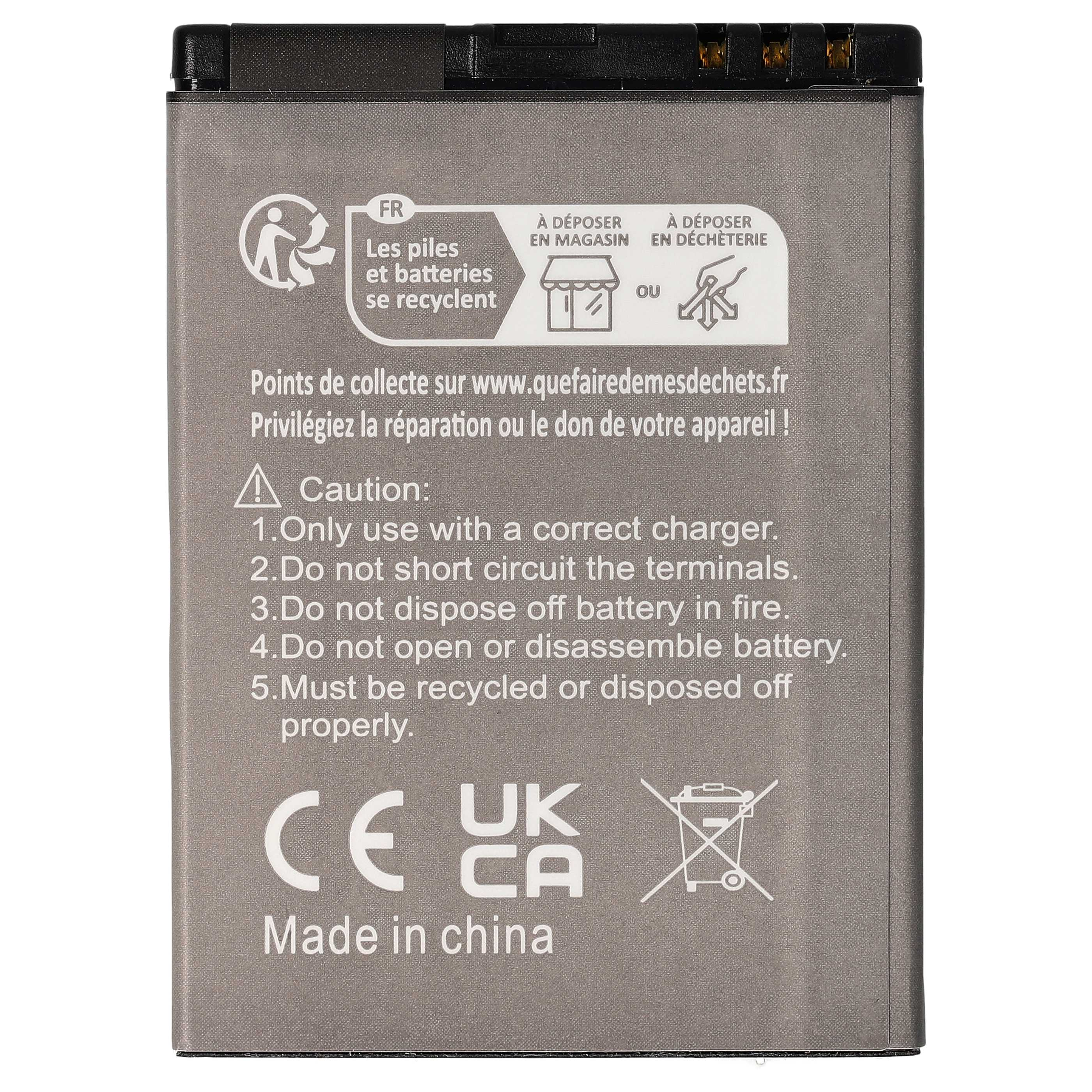 Batterieetikett mit Recycling-Symbolen, Warnhinweisen und Text auf Französisch und Englisch, einschließlich "Made in China".