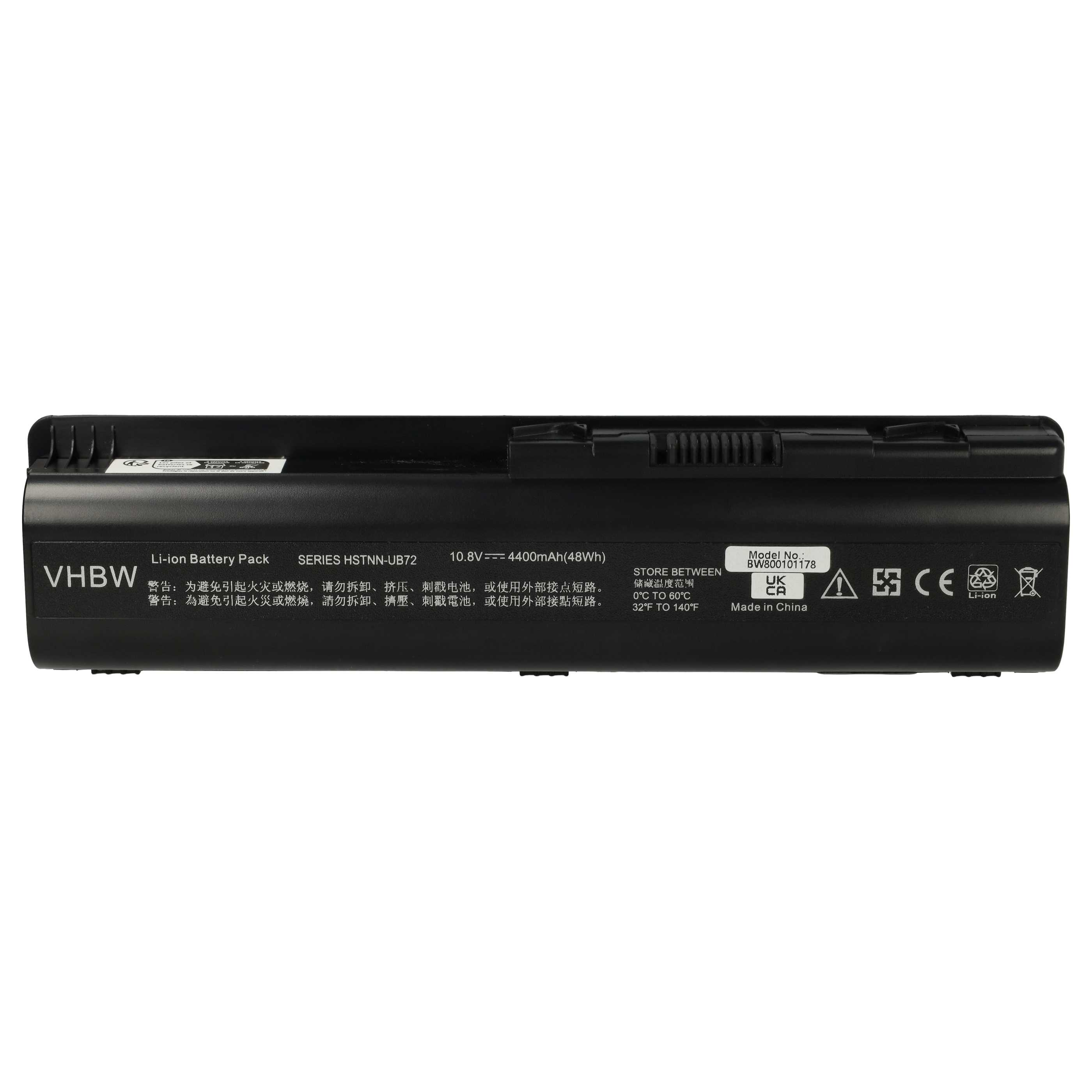 Ein schwarzer Laptop-Akku mit Etiketten. Der Text enthält Modellnummer, Spannung, Warnhinweise und Zertifizierungen.
