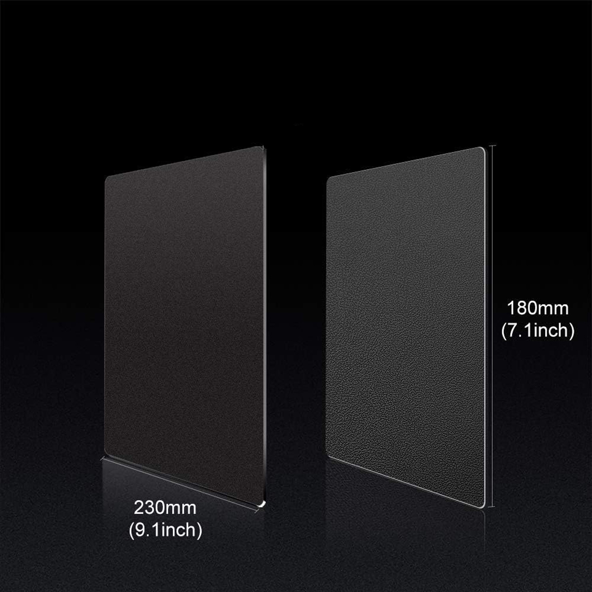 Zwei rechteckige schwarze Acrylplatten mit Maßangaben. Eine ist 230 mm (9,1 Zoll) groß, die andere 180 mm (7,1 Zoll).