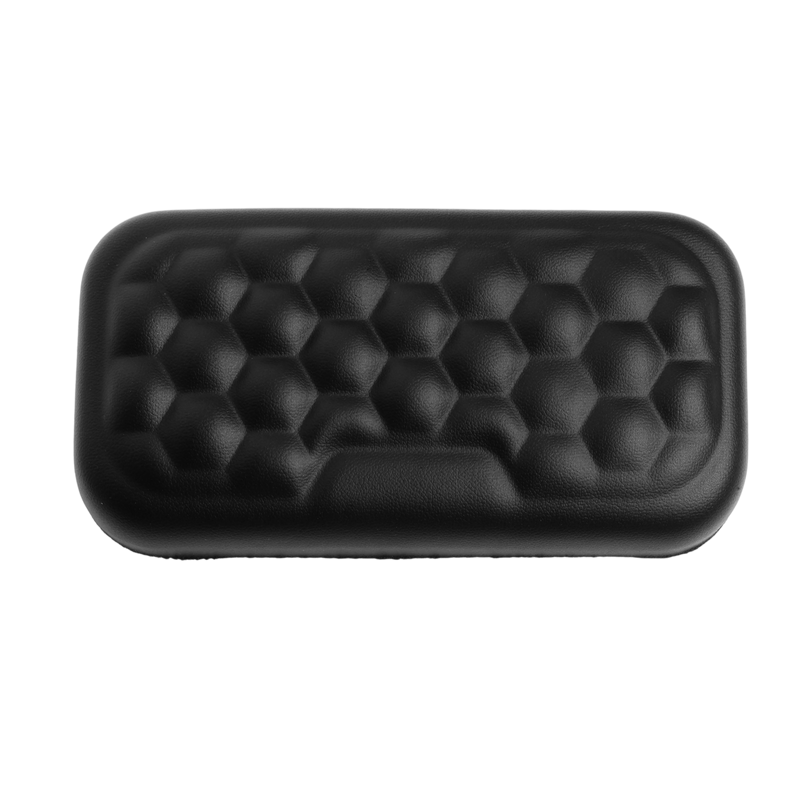 Ein schwarzes, rechteckiges Etui mit Wabenmuster auf der Oberseite vor weißem Hintergrund.