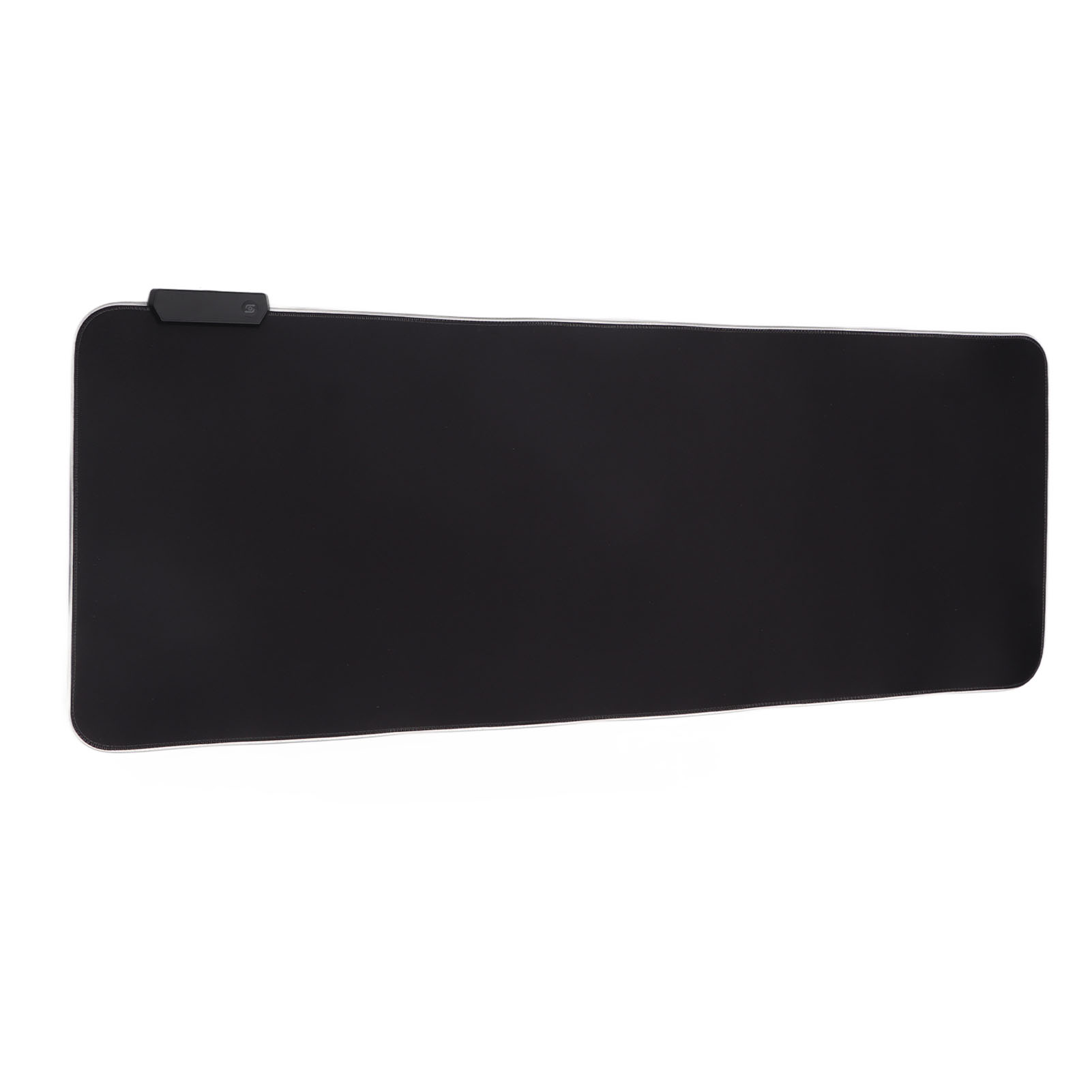 Schwarzes rechteckiges Mousepad mit weißem Rand. Auf der oberen linken Ecke befindet sich ein schwarzes Gerät.