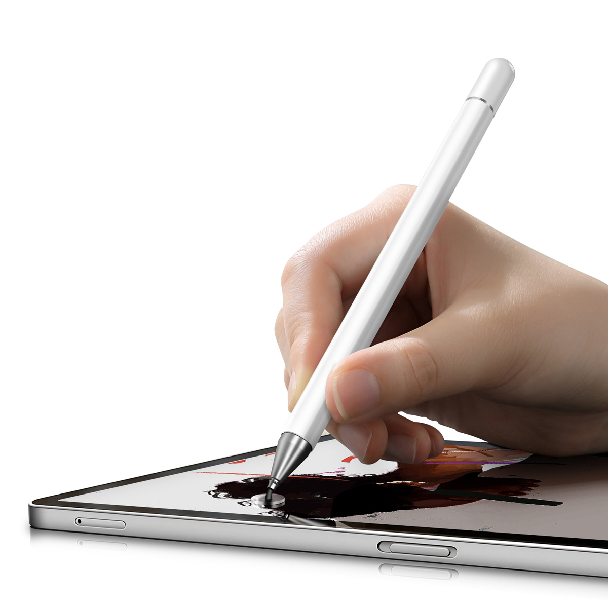 Una mano che tiene uno stilo bianco, che tocca lo schermo di un tablet. Il tablet mostra un'immagine astratta colorata.