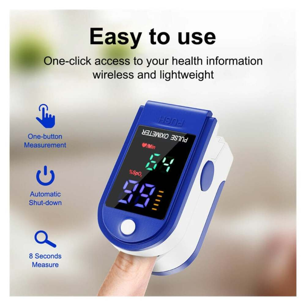 Ein blau-weißes Pulsoximeter befindet sich auf einem Finger. Das Display zeigt 64 und 99 an. Der Text lautet einfach zu bedienen und Ein-Knopf-Messung.