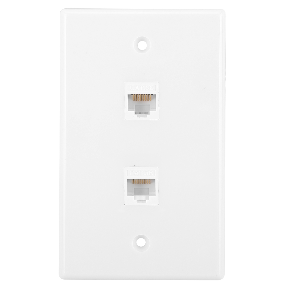 Eine weiße Wandplatte mit zwei CAT5E-Netzwerkbuchsen. Die Platte hat Schraubenlöcher und ein schlichtes Design.