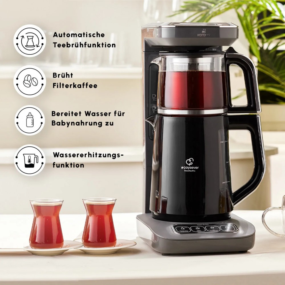 Una teiera nera e grigia con caraffa in vetro, due bicchieri da tè ed etichette di testo. Le caratteristiche includono la preparazione del tè, del caffè e il riscaldamento dell'acqua.